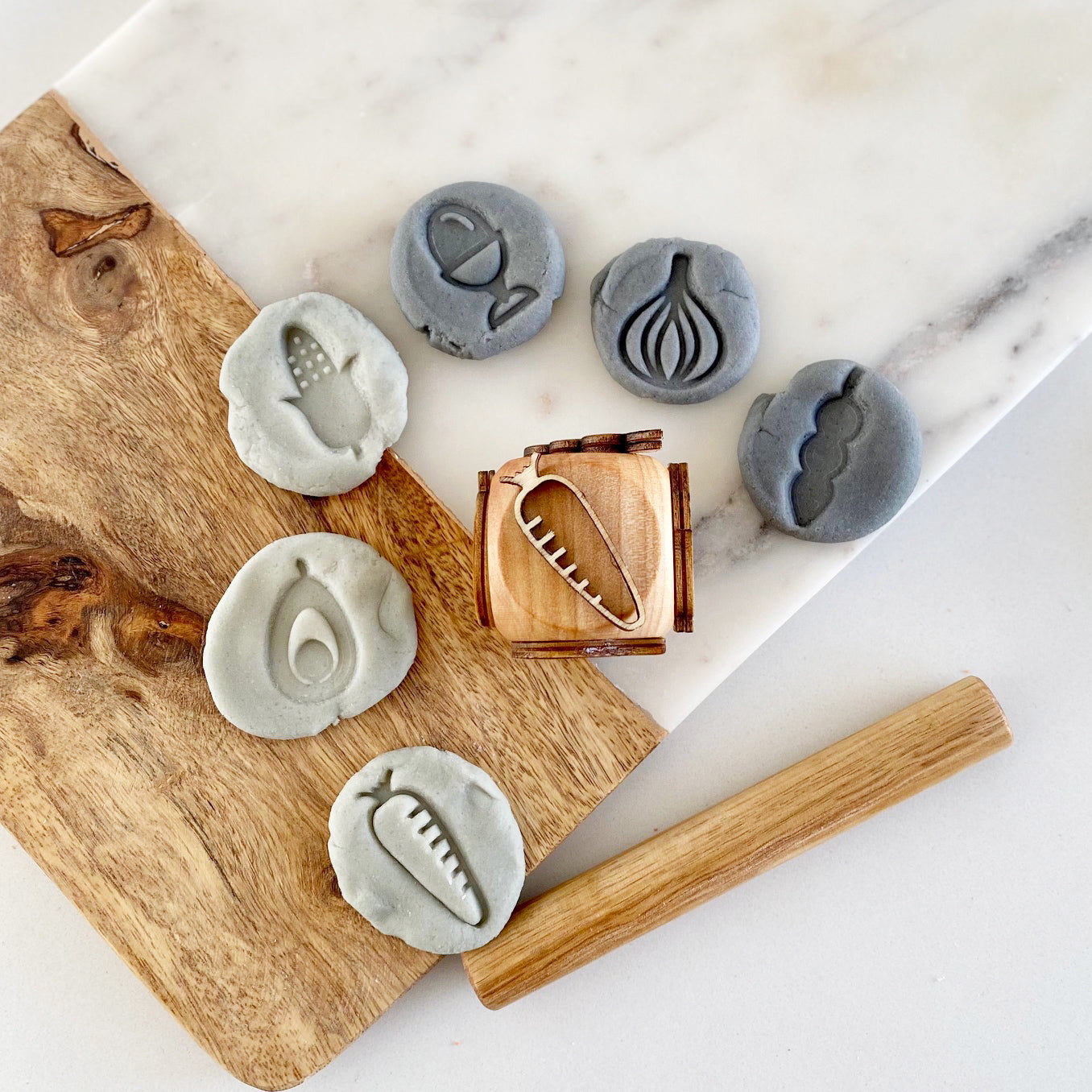 Foodie 6-in-1 play dough stamp