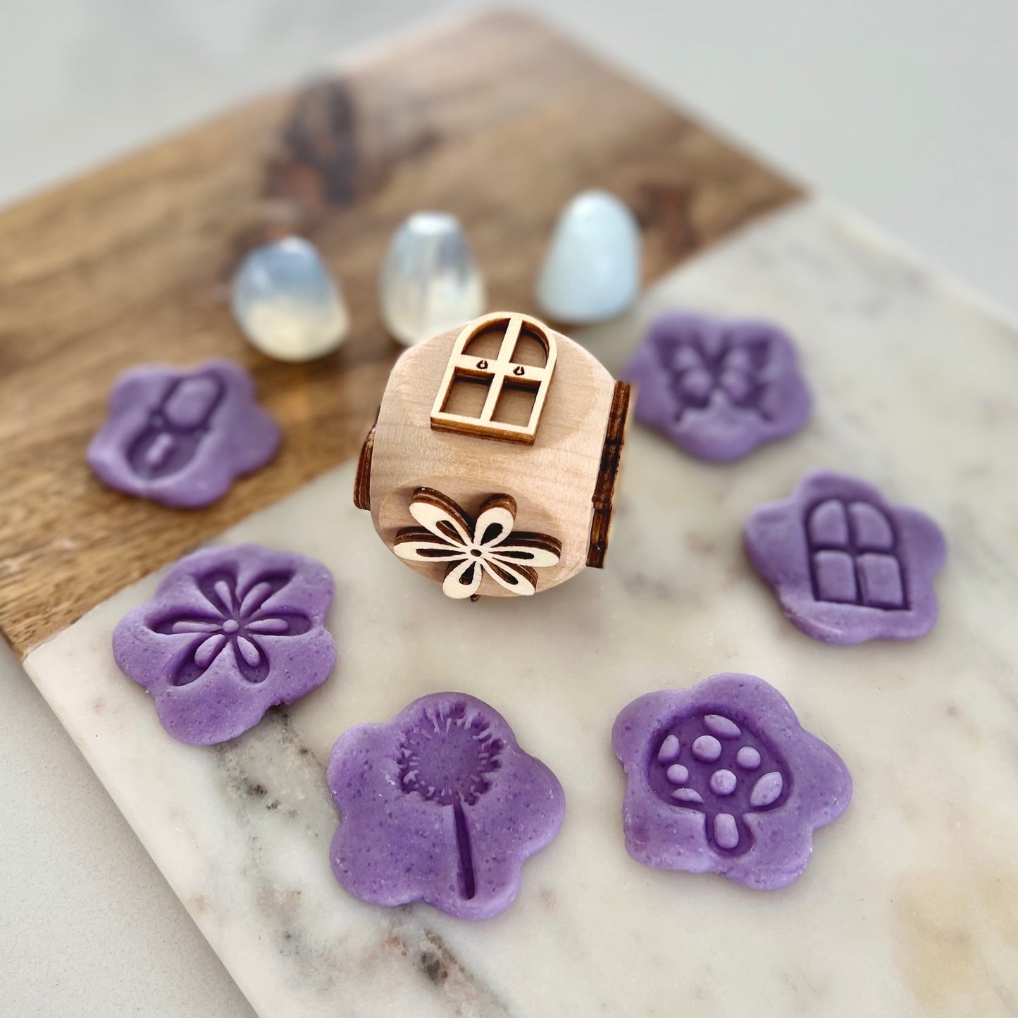 Enchanted 6-in-1 play dough stamp